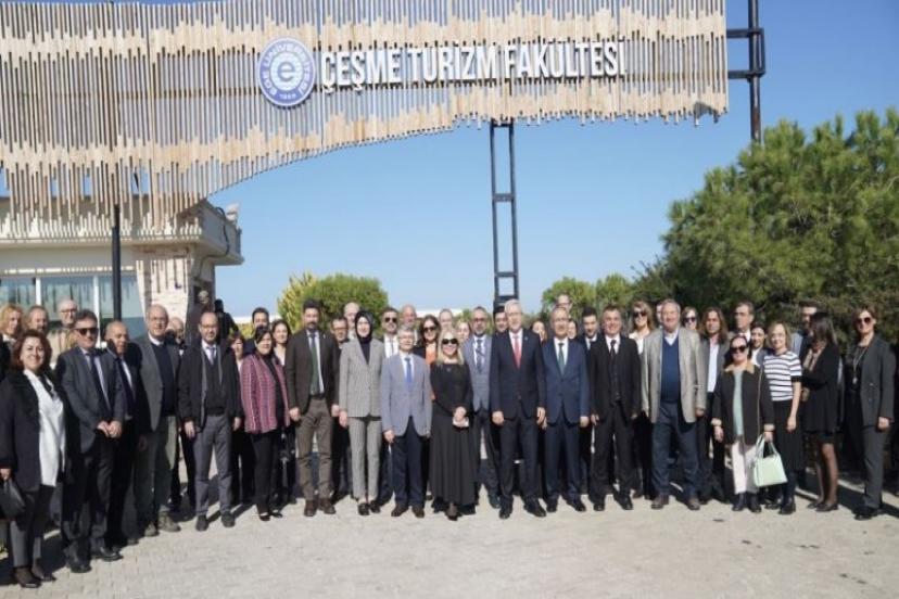 Çeşme Turizm Fakültesi Shipley-Altındağ Öğrenci Yurdu düzenlenen törenle açıldı