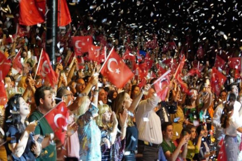 Çeşme ve Alaçatı'da Kurtuluş Coşkusu