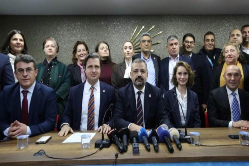 CHP İzmir'de Aslanoğlu Bayrağı Devraldı