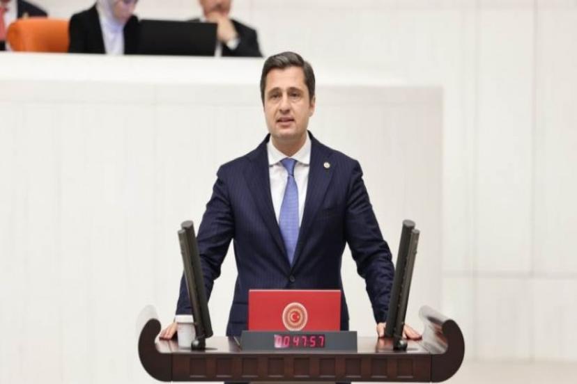 CHP’li Deniz Yücel: 'Her Ay 4 Kilometre Demiryolu Döşeseler Biterdi'