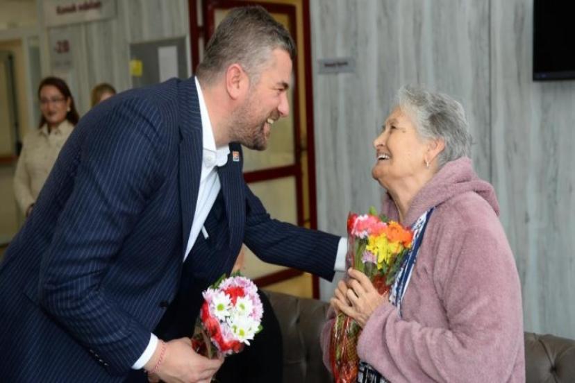 CHP'li Görkem Duman'dan Buca'nın çınarlarına müjde