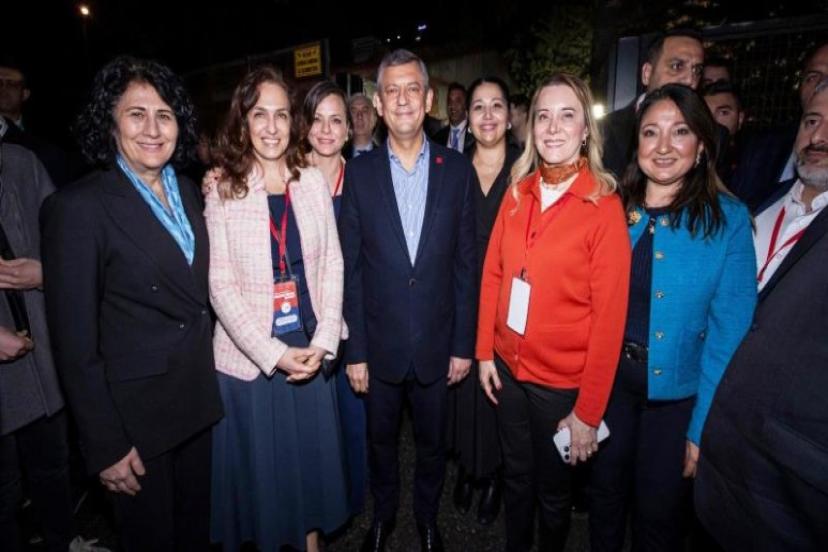 CHP Lideri Özel’den örgüte iktidar mesajı 'İzmir’de yükselen bir kenetlenme ivmesi var'