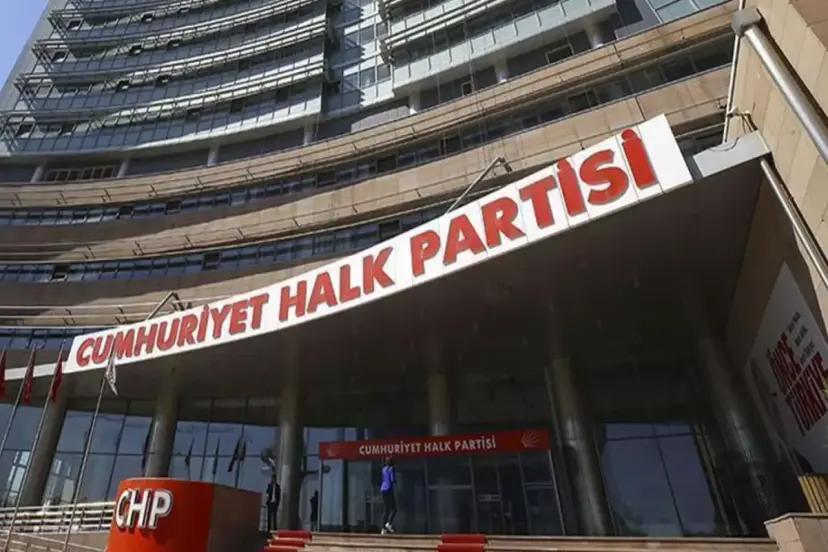 CHP'nin 81 il başkanından Özgür Özel'e güvenoyu