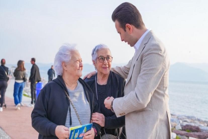 Çiftçioğlu, Karşıyakalı büyüklerin yüzünü güldüren projeleri anlattı
