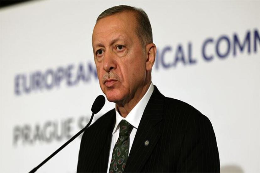 Cumhurbaşkanı Erdoğan Prag'da konuştu! Yunan gazeteciye 'Bir gece ansızın gelebiliriz!' yanıtı