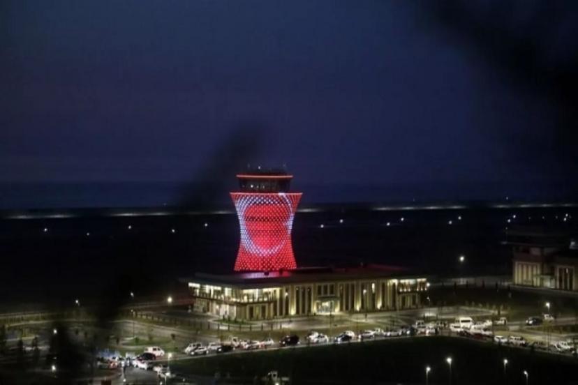 Cumhurbaşkanı Erdoğan, tarihi açılışta Rizelileri ve Artvinlileri uyardı: Uçaklar boş gidip gelirse size yakışmaz