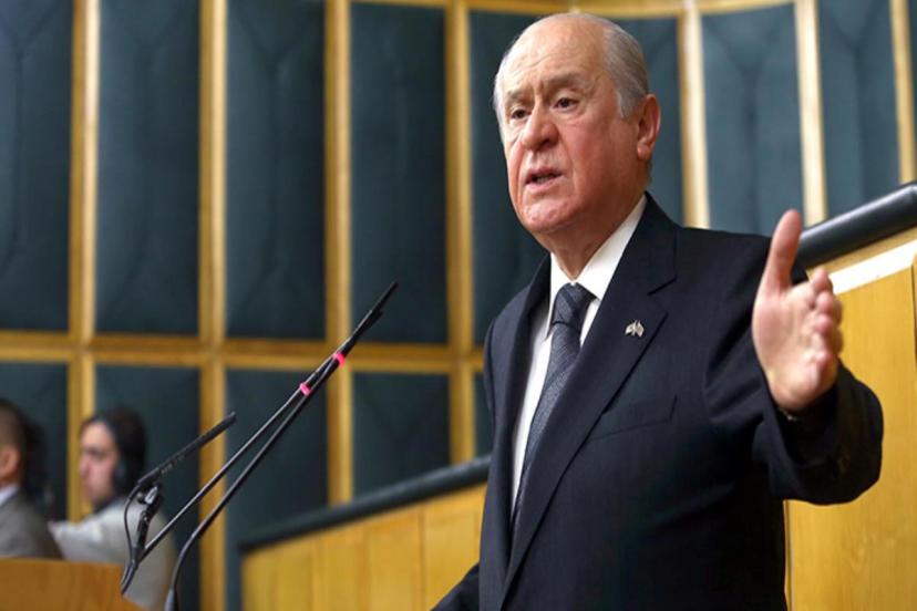 Cumhurbaşkanına hakaretten tutuklanan Sedef Kabaş'a bir tepki de Bahçeli'den! Kelepçe oyununa çok kızdı