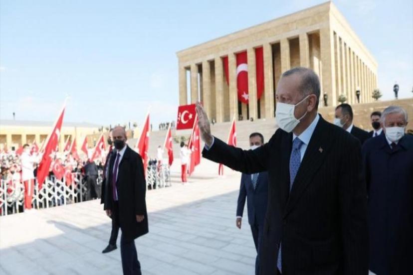 Cumhuriyet Bayramı Tüm Yurtta Törenlerle Kutlandı: Erdoğan, Saldırılar Bizi Yolumuzdan Döndüremez