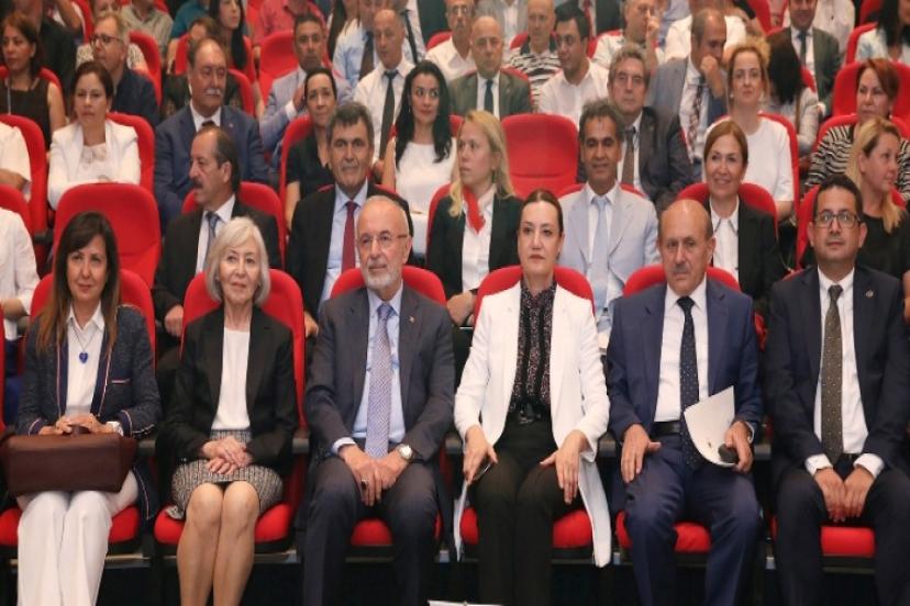 DEÜ 15 Temmuz Şehitlerini Unutmadı Rektör Hotar’dan Birlik Vurgusu