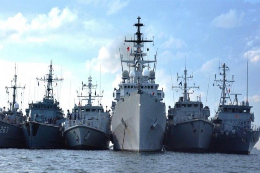 Doğu Akdeniz'de Sular Isınıyor: Türk Donanması, İsrail Gemisini Engelledi