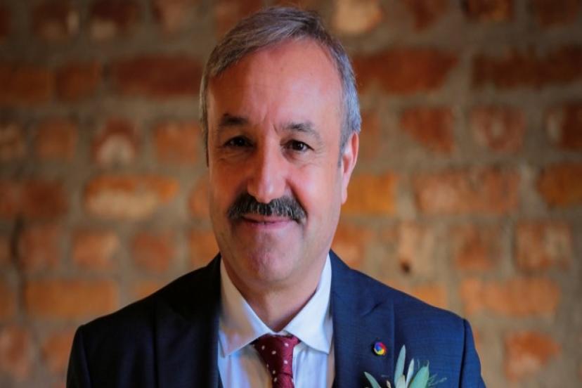 Dr. Ulusoy: "Demokrasi varsa hepimiz varız"