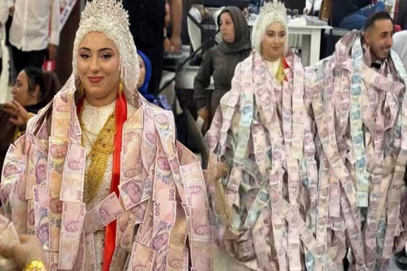 Düğünde şov gibi takı töreni! Damada para yeleği, geline 2 kilo altın