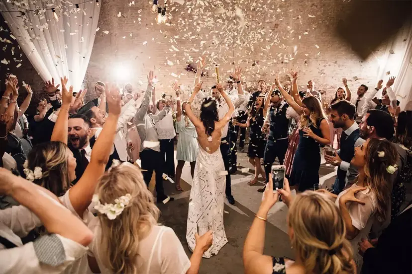 Düğünlerde yeni dönem! Müzik telifi için ücret ödenecek