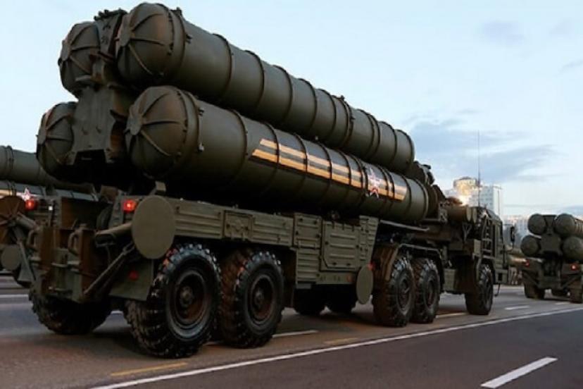 Dünya basını S-400'lerin teslimatını böyle duyurdu: Türkiye ABD'ye meydan okudu