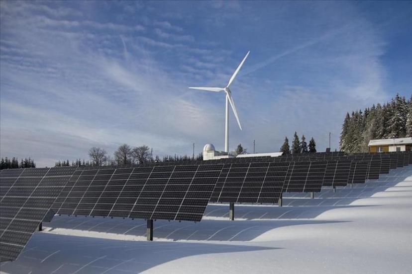 Dünyada yapımı süren 3 enerji projesinden 2'si temiz kaynaklı