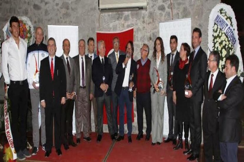 Ege'de Yılın Spor Ödülleri Sahiplerini Buldu