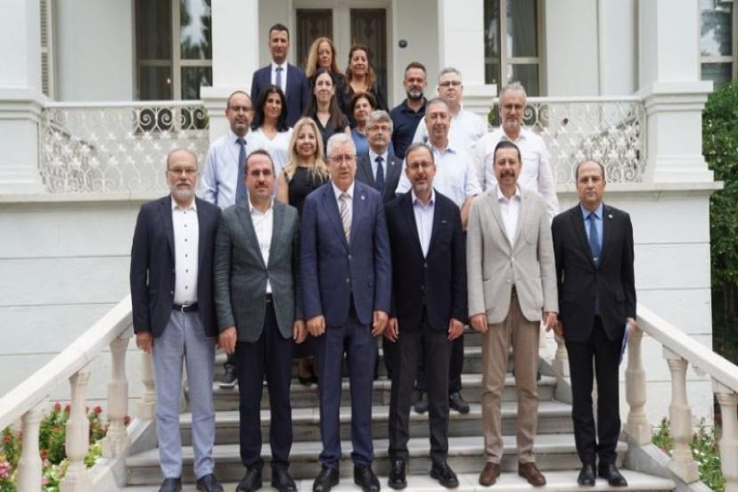 Ege Üniversitesinde İzmir Körfezi'ndeki çevresel sorunların çözümü ile ilgili toplantı yapıldı