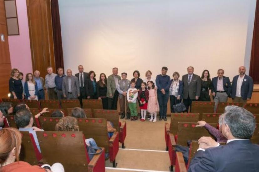 Egelinin Zeytine Olan Tutkulu Aşkı, Herkesi Saracak!