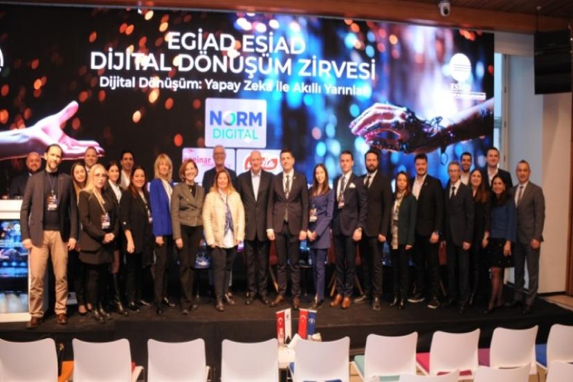 EGİAD ve ESİAD’dan Dijital Dönüşüm Zirvesi İş Dünyası Dijital Rotasını Belirledi