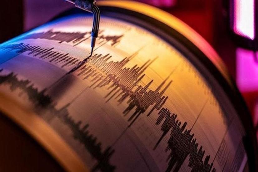 Endonezya'da 6,5 büyüklüğünde deprem