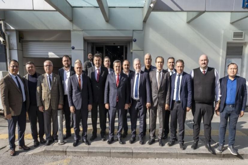 Esnaf da Başkan Batur’un yanında