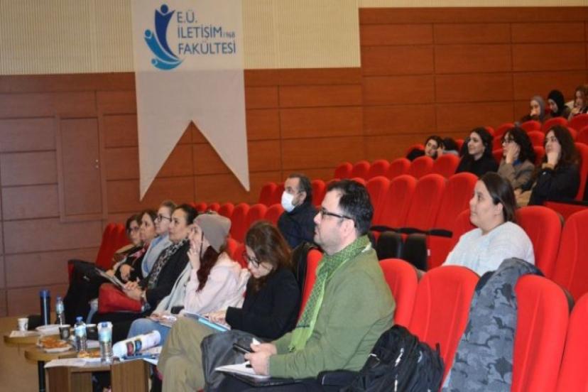  EÜ İletişim Fakültesi Reklamcılık Bölümü öğrencileri güz dönemi bitirme projelerini sundular