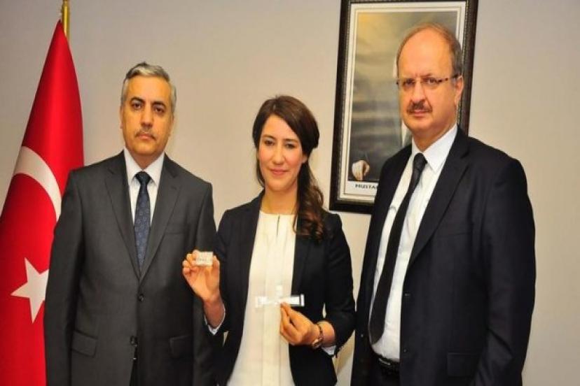 Evde kanser testi yapabilen cihaz geliştirdi