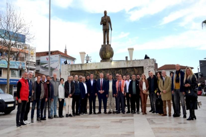  Farklı siyasi görüşler, CHP’li Balkan için sahaya iniyor