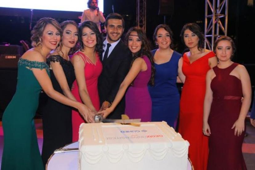 Fettah Can söyledi  Gedizliler eğlendi