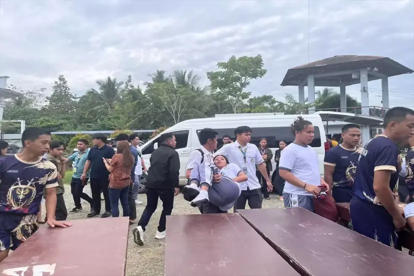 Filipinler'de 7,4 Büyüklüğünde Deprem Meydana Geldi