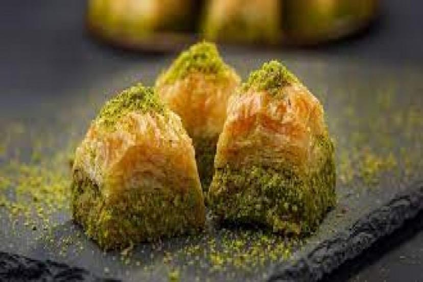 Fırsatçılar; Peynire Kemik Tozu, Baklavaya Bezelye, Pul Bibere Talaş, Benzine Motor Yağı Katıp Kâr Üstüne Kâr Etti