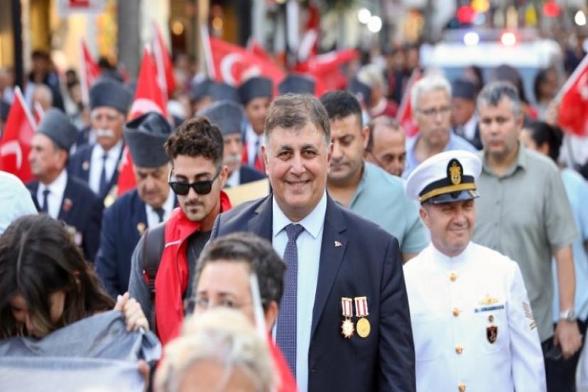 'Gazilerden Anılarla Kıbrıs' Kitabı Seslendirmesine Karşıyaka'dan Destek