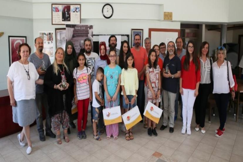 Genç yazarlar ödüllerine kavuştu