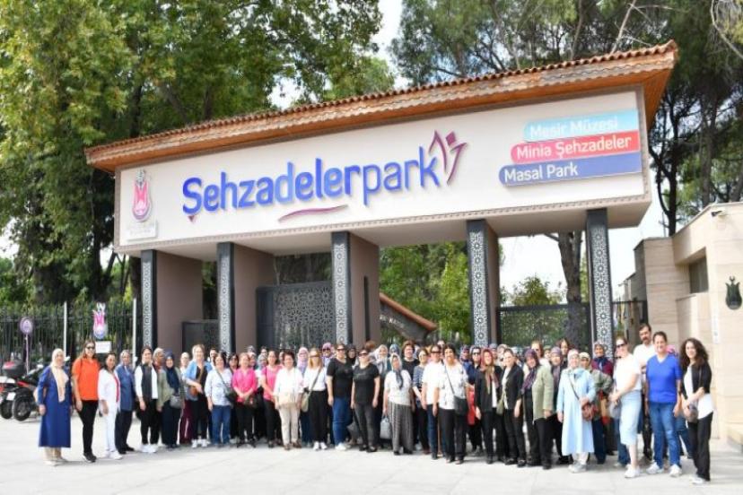 Gölmarmaralı Kadınlar Tarihi Mekanları Gezdi