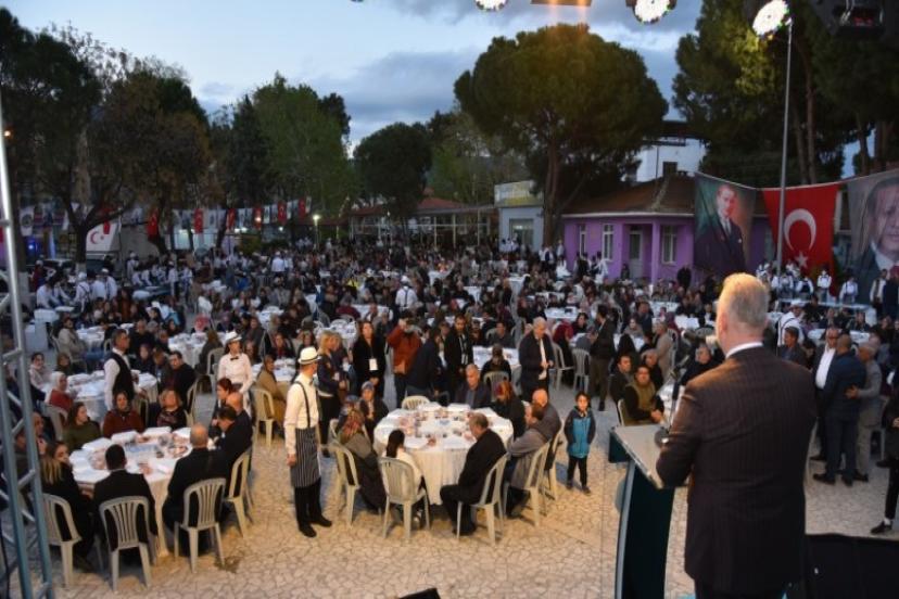 Gönül Sofrası Emiralem’de Kuruldu İftar Sofrasında Müjde Yağmuru