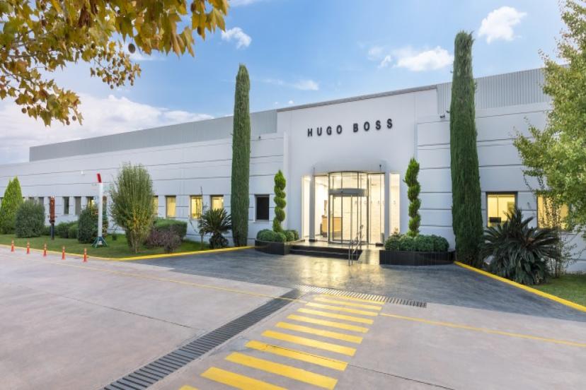 HUGO BOSS’dan İzmir’e Yeni Yatırım
