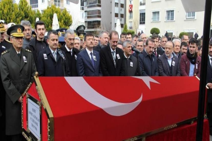İdlib şehidi Uzman Onbaşı Ahmet Alpaslan, İzmir’de son yolculuğuna uğurlandı