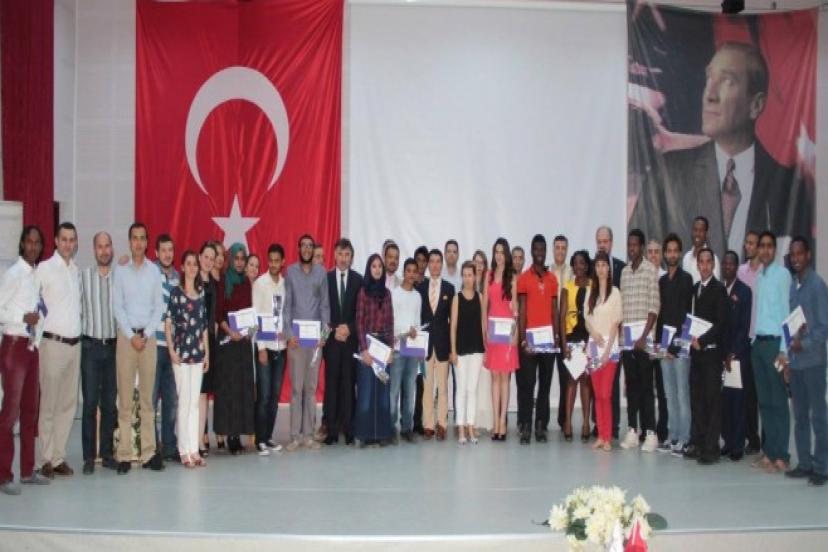 İKÇÜ TÖMER’de İlk Mezuniyet Coşkusu