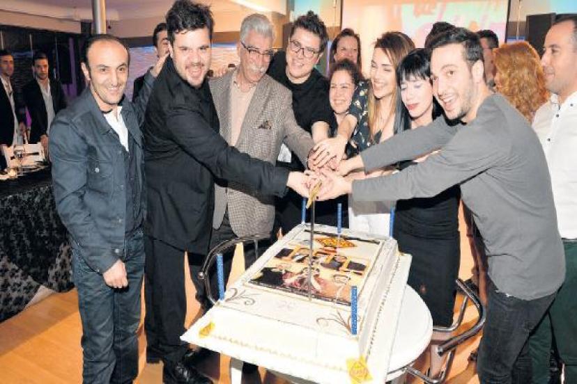 İlk bölüm kutlaması