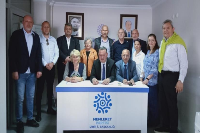 İnce İzmir'i Boş Bırakmıyor 