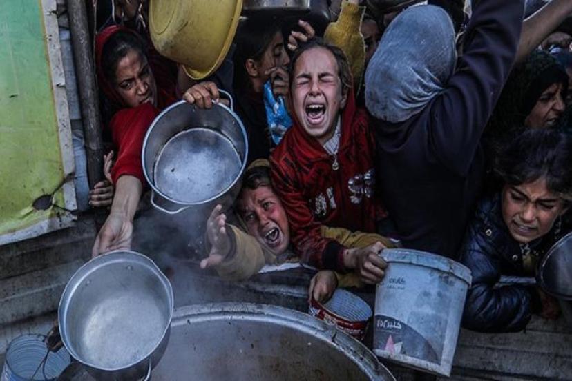 İsrail ordusu, 8 günde insani yardım bekleyen 102 Filistinliyi öldürdü, 490'ını yaraladı