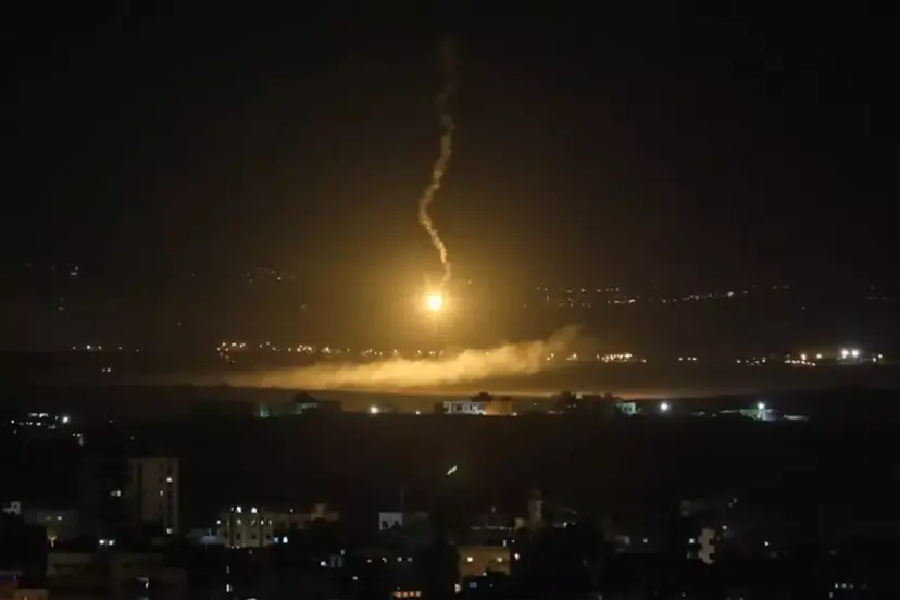 İsrail Ordusu Suriye Ordusu'na ait tesise saldırdı