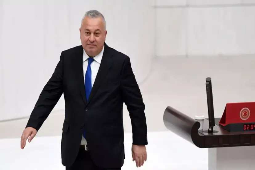 İstifası an meselesi olan Cemal Enginyurt CHP'ye geçebilir