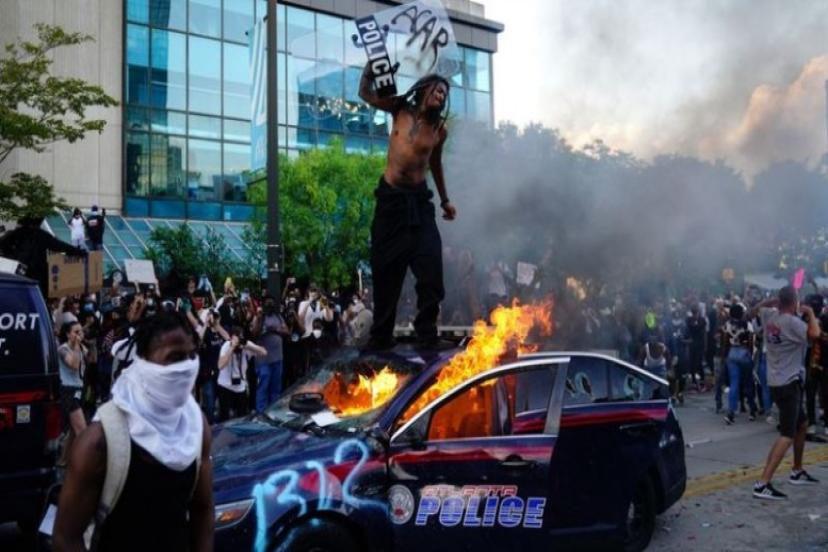 İsyan Büyüyor, ABD Alev Alev Yanıyor: Amerikan Baharı Beyaz Saraya Dayandı