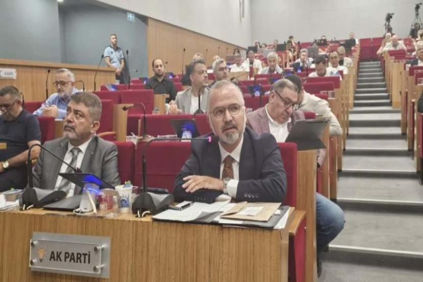 İZBAN'ın '90 dakikadan çıkarılmasına AK Parti Grup Başkanvekili Yıldız'dan sert tepki!