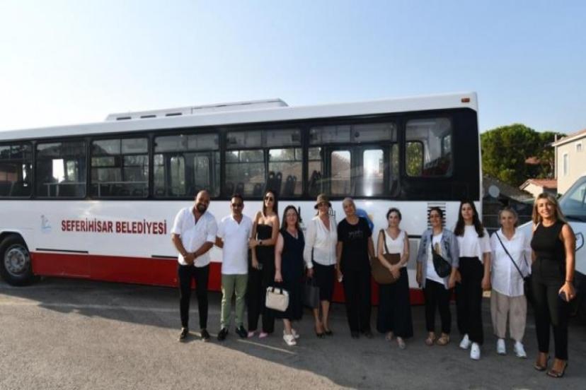 İzmir Büyükşehir Belediyesi'nden Seferhisar Belediyesi'ne otobüs 