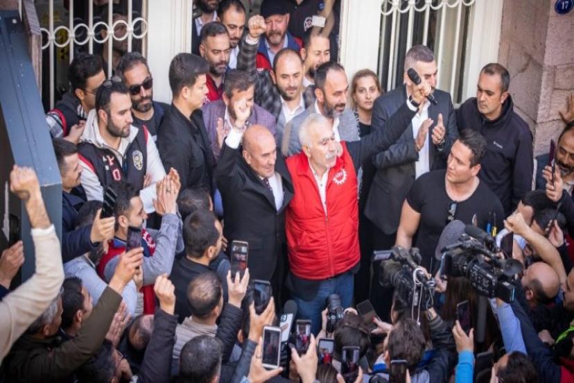 İzmir'de işçiler iş bırakmıştı, TİS düğümü çözüldü