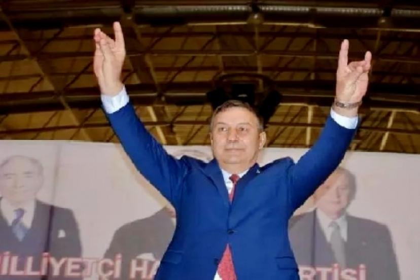 MHP İzmir'de Kongre Yapıldı: Karataş Başkan Seçildi