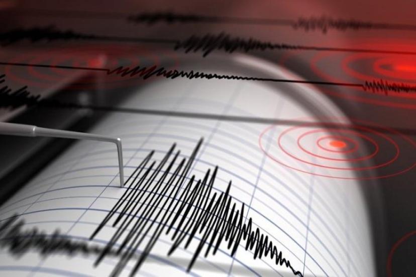 İzmir Ve Manisa'da 5.5 şiddetinde Deprem