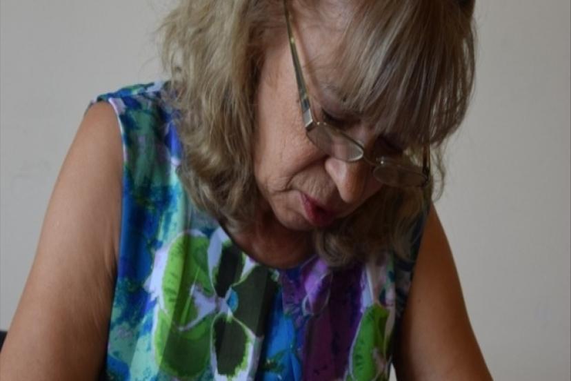 İzmir'de Yaşayan Hicran Keyvanklı Kızının öğrencisi olabilmek için 65 yaşında sınava girdi